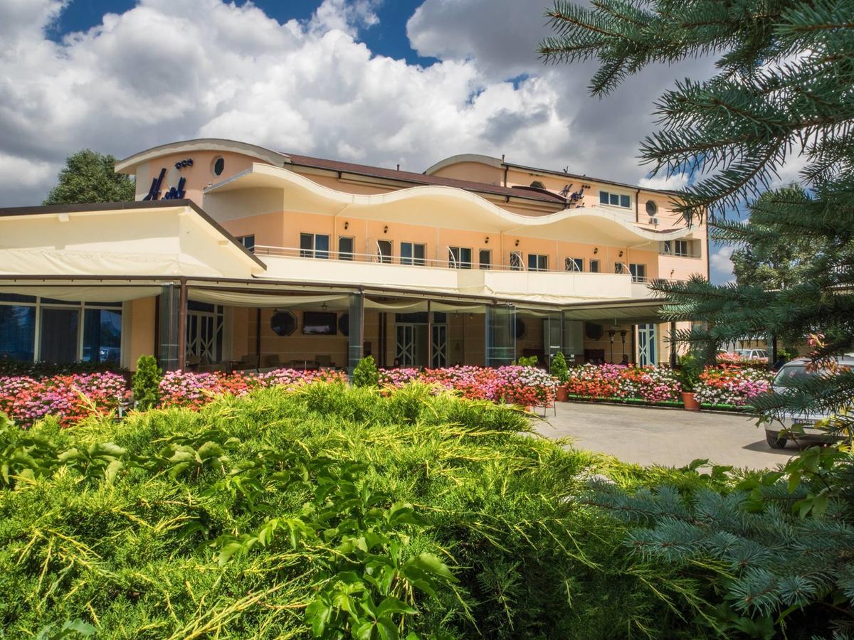 Hotel Emi Mihail Kogalniceanu Exterior foto